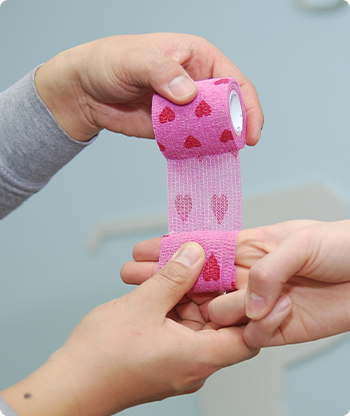 Flexibilná samolepiaca bandáž