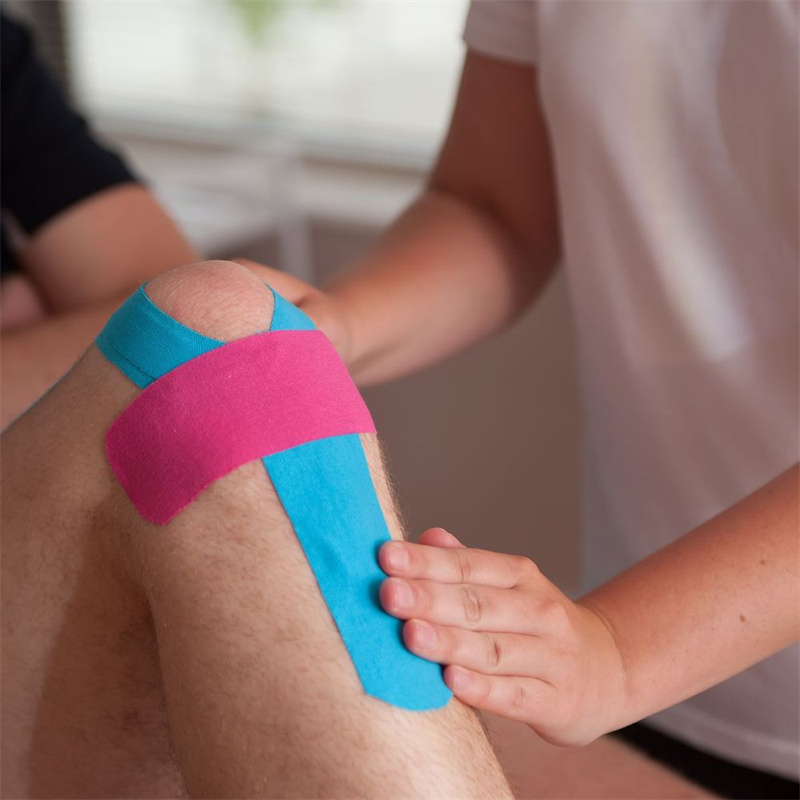 Prémiová kineziologická páska na podporu športu, regeneráciu svalov a stabilitu kĺbov | Bez latexu, vodeodolný, rolka 5 cm x 5 m Prémiová kineziologická páska na podporu športu, regeneráciu svalov a stabilitu kĺbov | Bez latexu, vodeodolný, rolka 5 cm x 5 m